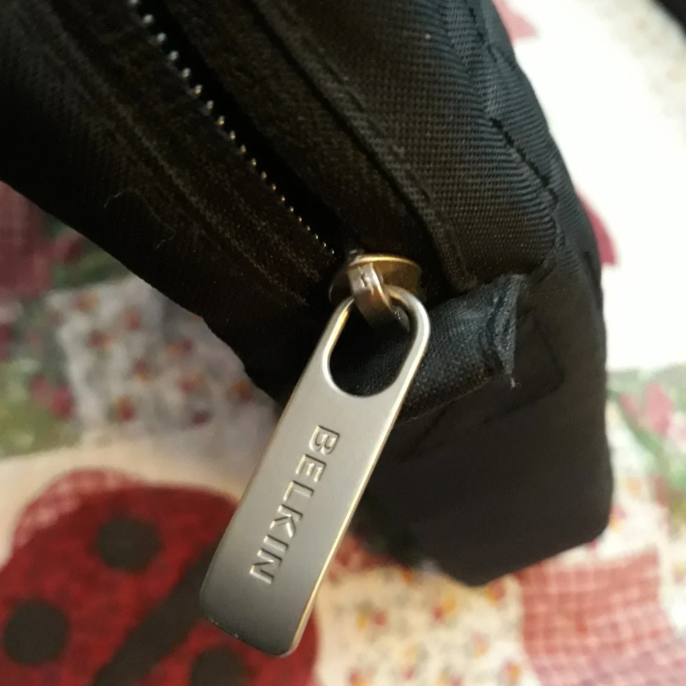 Computer Laptop Case Belkin 16